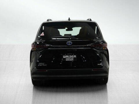 2025 Toyota Sienna XLE 7-Passenger