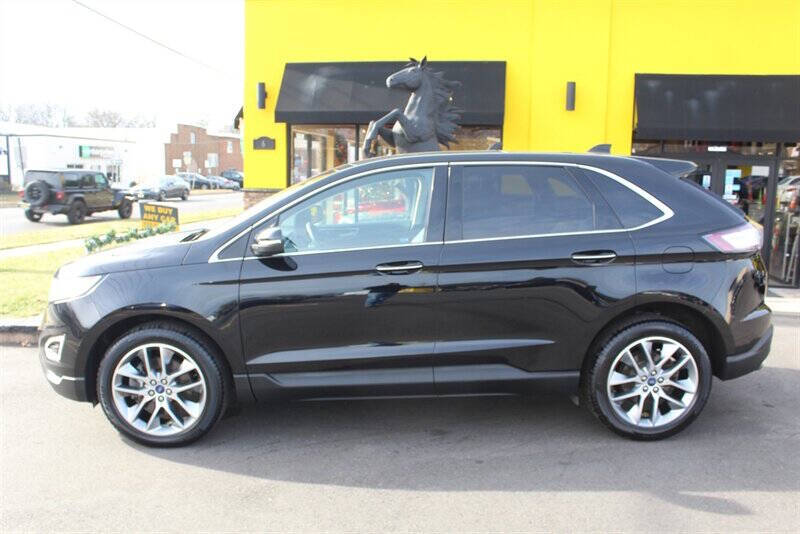 2017 Ford Edge Titanium