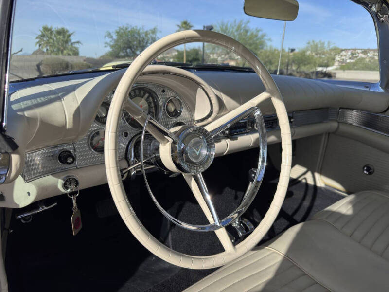 1957 Ford Thunderbird
