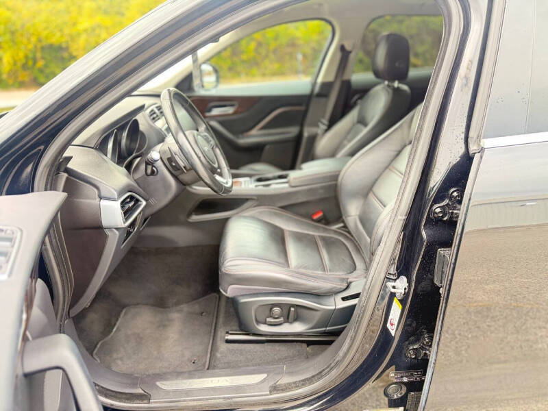 2017 Jaguar F-PACE 35t Prestige