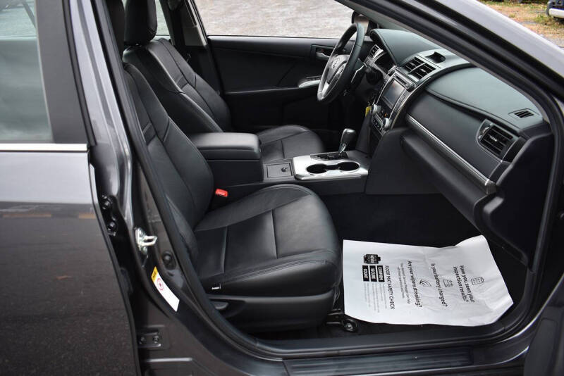 2014 Toyota Camry SE