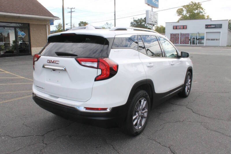 2023 GMC Terrain SLT