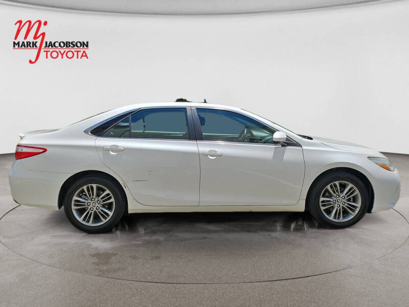 2015 Toyota Camry SE