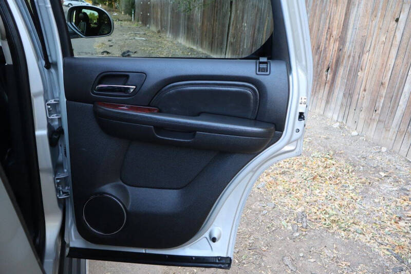 2011 Cadillac Escalade