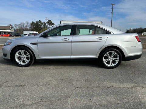 2017 Ford Taurus SE