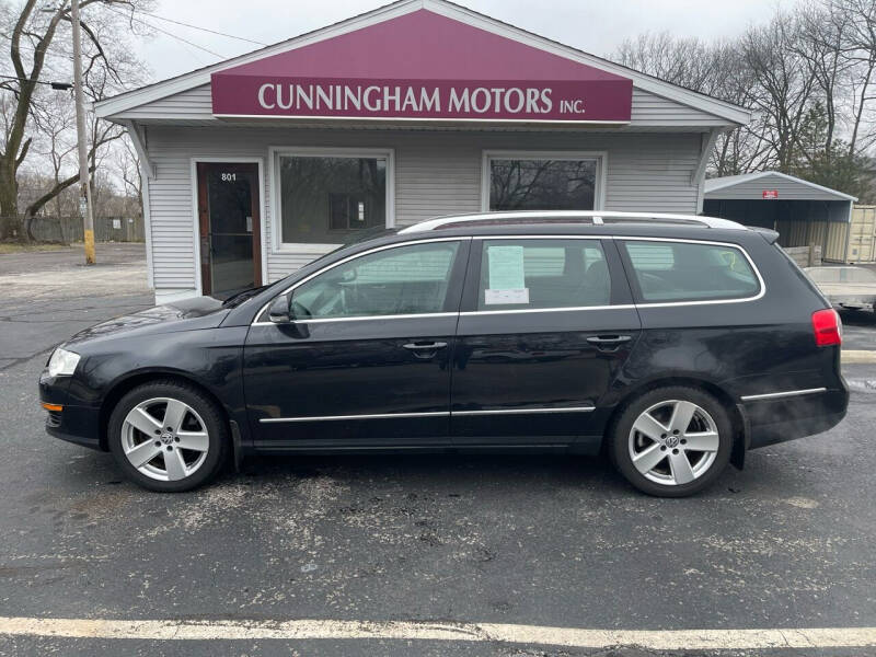 2009 Volkswagen Passat for sale at Cunningham Motor Sales, Inc. in Urbana IL