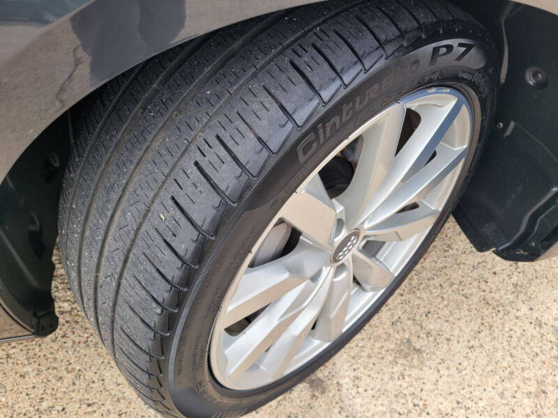 2017 Audi A4 2.0T quattro Premium