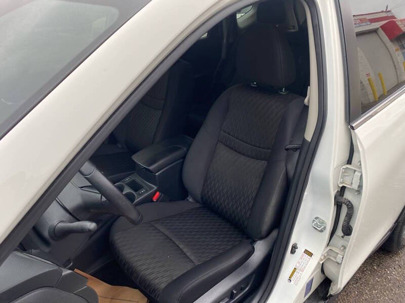 2020 Nissan Rogue SV