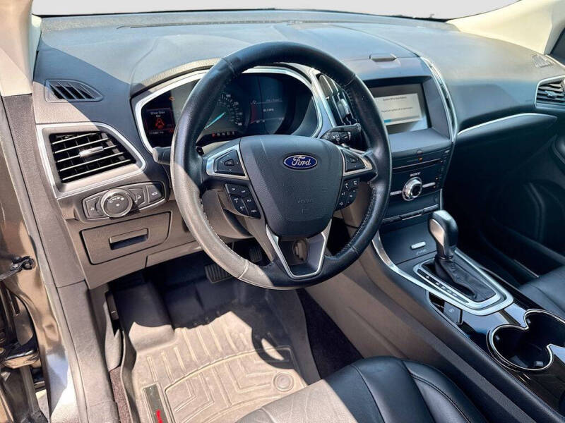 2017 Ford Edge Titanium
