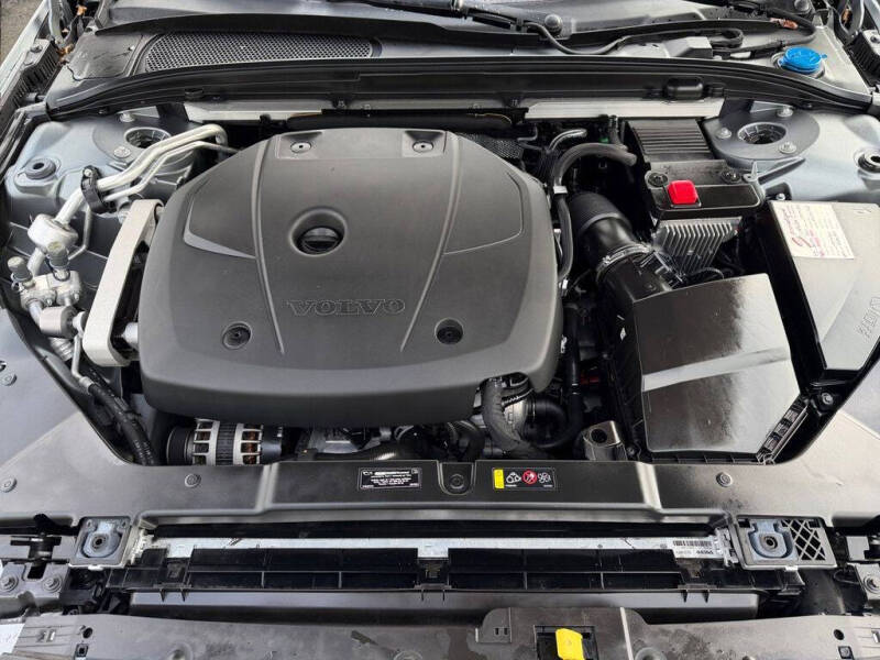 2020 Volvo S60 T5 Momentum