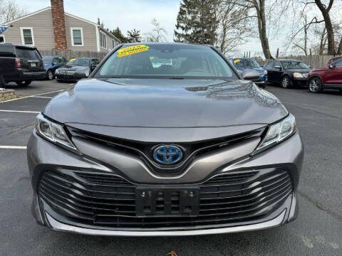 2018 Toyota Camry Hybrid for sale at AKJ Auto Sales in West Wareham MA
