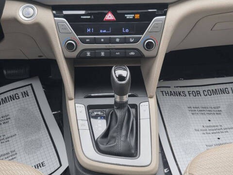 2017 Hyundai Elantra