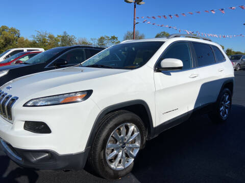 2016 Jeep Cherokee for sale at EAGLE ONE AUTO SALES in Leesburg OH