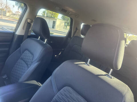 2022 Nissan Pathfinder S