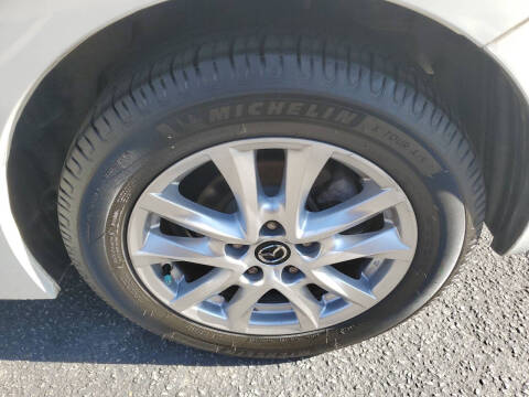 2015 Mazda MAZDA3 i Touring