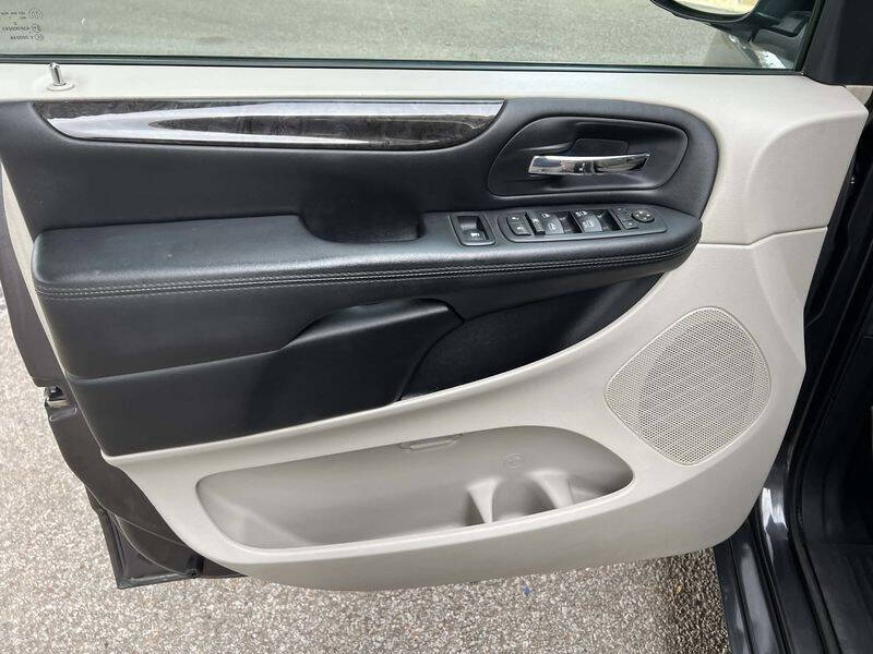 2017 Dodge Grand Caravan SE