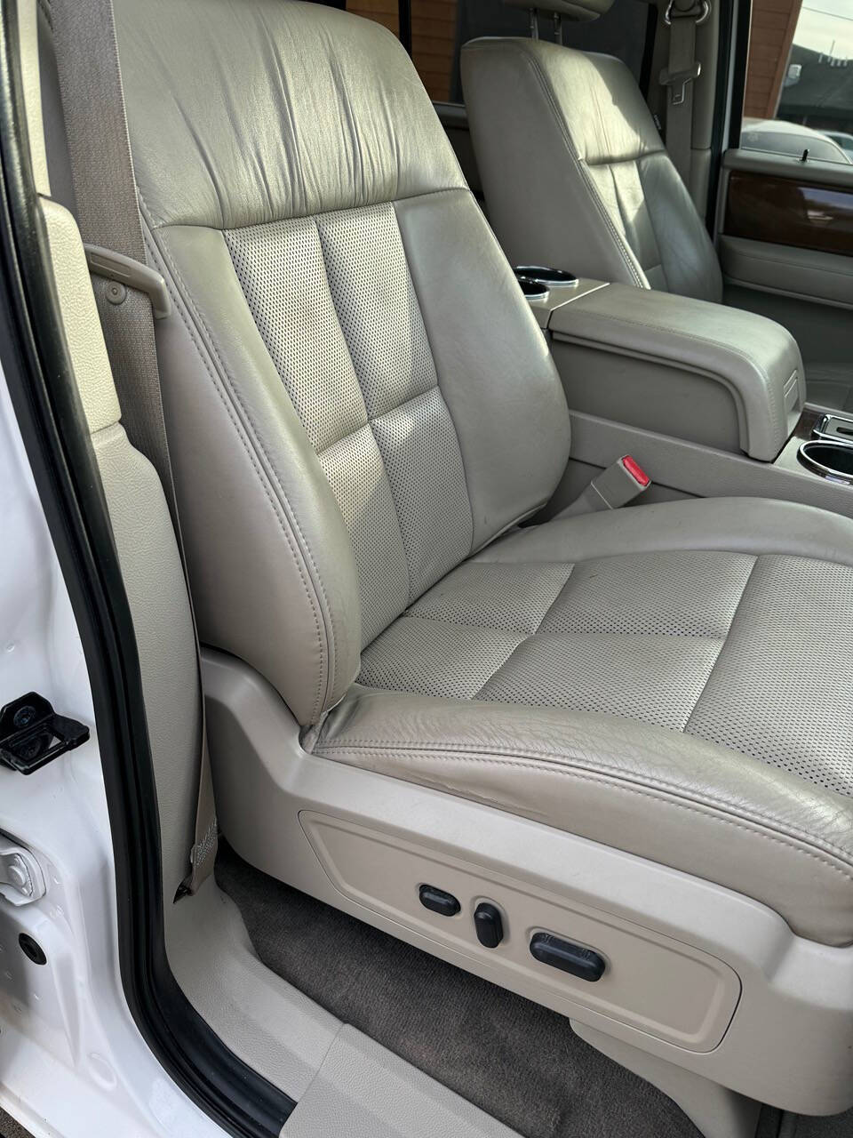 2014 Lincoln Navigator for sale at CERTIFIED AUTOMOTIVE SALES AND SERVICE in Ladysmith, WI