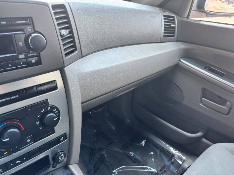 2006 Jeep Grand Cherokee Laredo