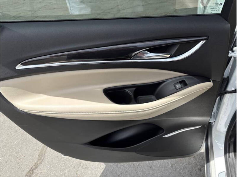 2020 Buick Enclave Essence