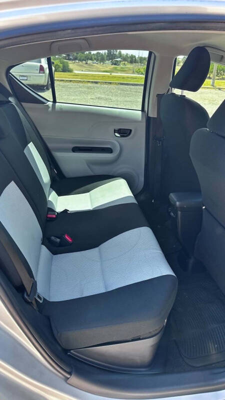 2013 Toyota Prius c Two