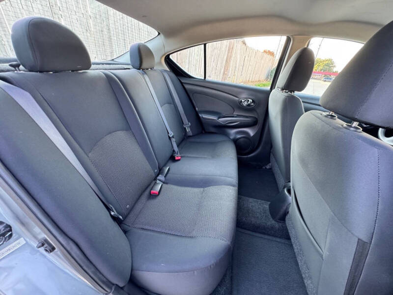 2013 Nissan Versa 1.6 SV