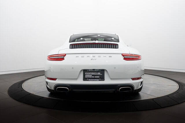 2017 Porsche 911 Carrera