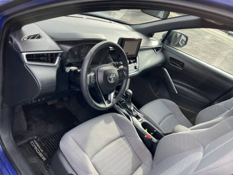 2023 Toyota Corolla Cross Hybrid SE