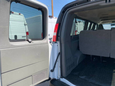 2023 Chevrolet Express LS 3500