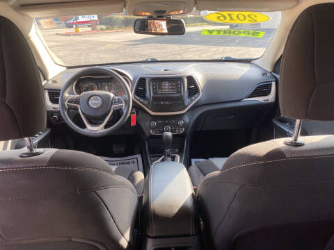 2016 Jeep Cherokee Sport