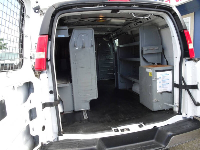 2014 Chevrolet Express Cargo Work Van - Photo 14
