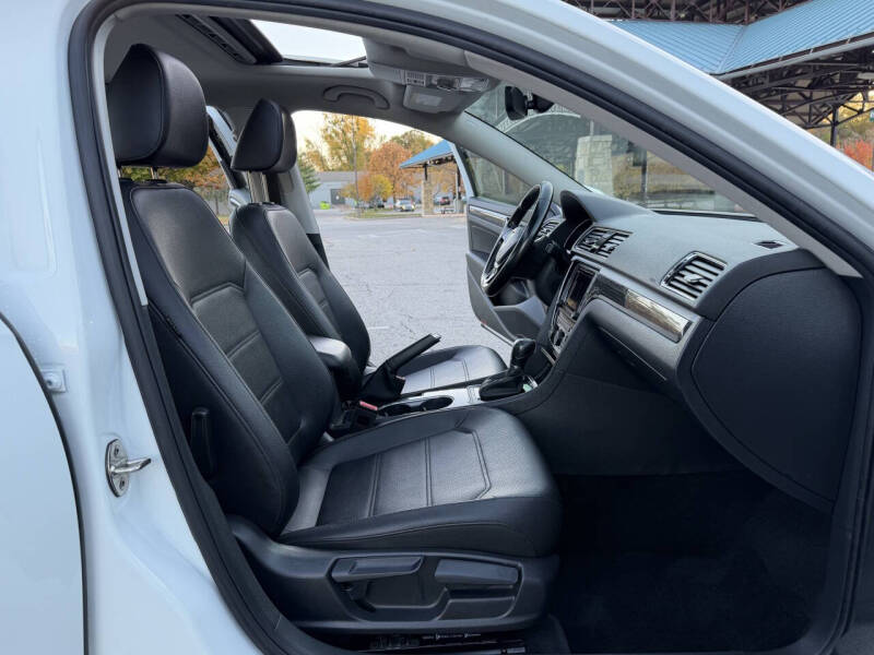 2018 Volkswagen Passat 2.0T SE