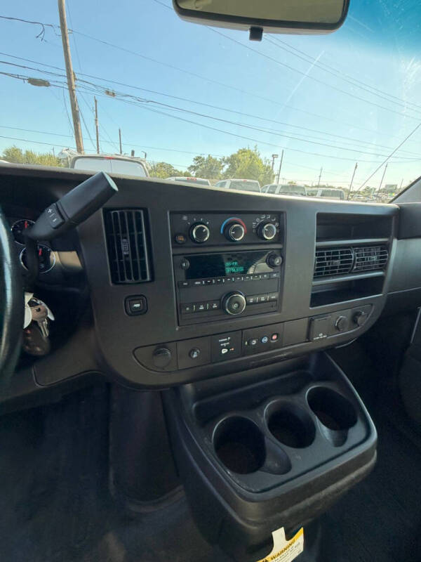 2022 Chevrolet Express 2500