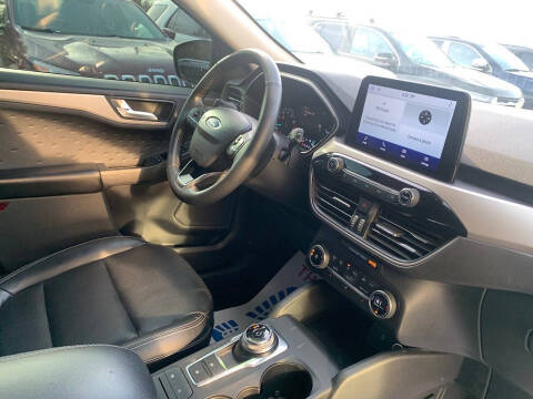 2020 Ford Escape SEL