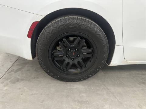 2020 Chrysler Voyager LXi