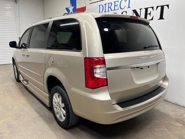2014 Chrysler Town and Country Touring