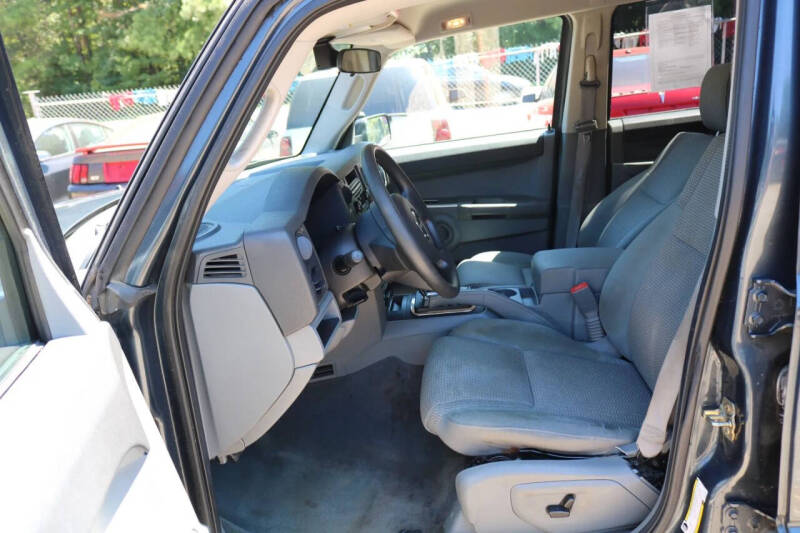 2007 Jeep Commander Sport