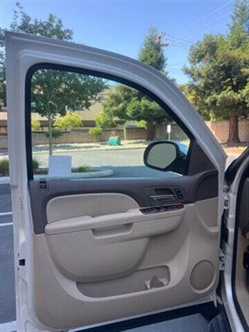 2014 Chevrolet Suburban LTZ