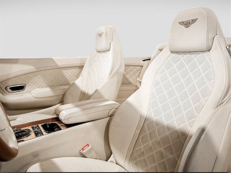 2016 Bentley Continental 25