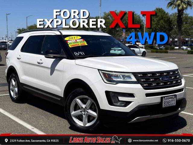 White 2017 Ford Explorer XLT AWD XLT 4dr SUV 1
