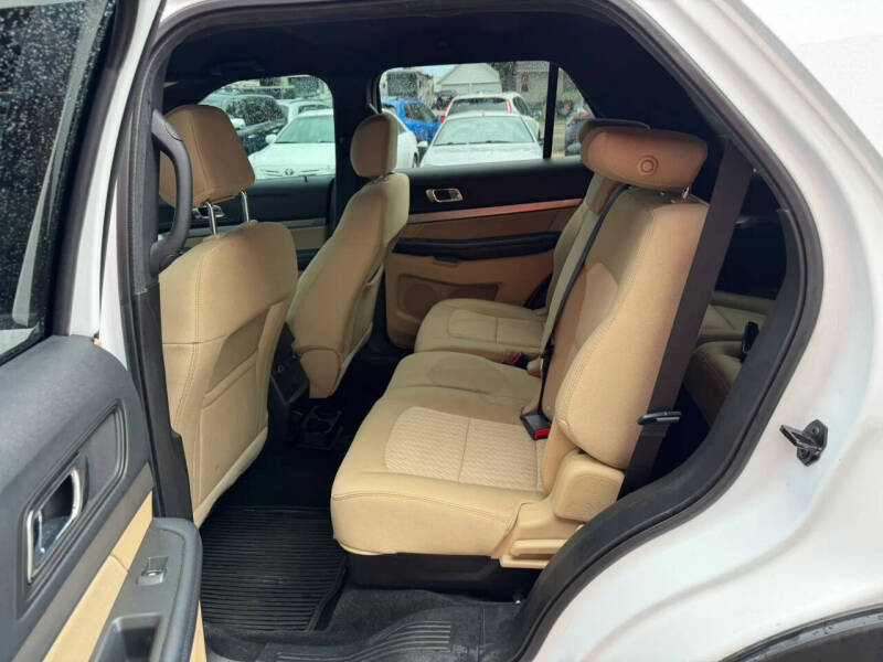 2016 Ford Explorer