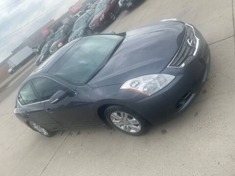 2012 Nissan Altima for sale at United Motors in Saint Cloud MN