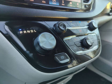 2023 Chrysler Pacifica Plug-In Hybrid Touring L