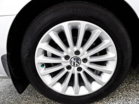 2017 Volkswagen Passat 1.8T SE