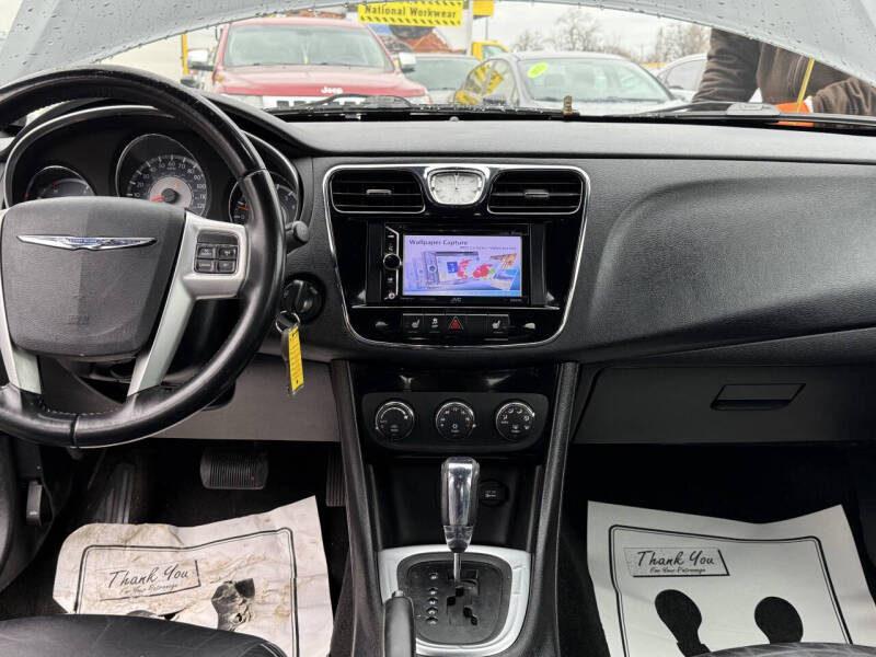 2012 Chrysler 200 Limited