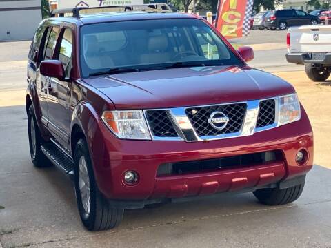 2006 Nissan Pathfinder for sale at PERL AUTO CENTER in Coffeyville KS