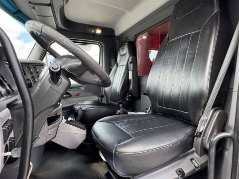 2017 Peterbilt 567