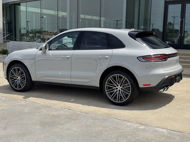 2025 Porsche Macan