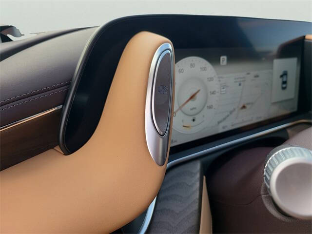 2025 Genesis G90 3.5T e-Supercharger