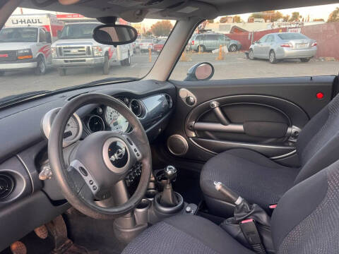 2004 MINI Cooper