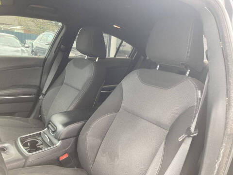 2017 Dodge Charger SE